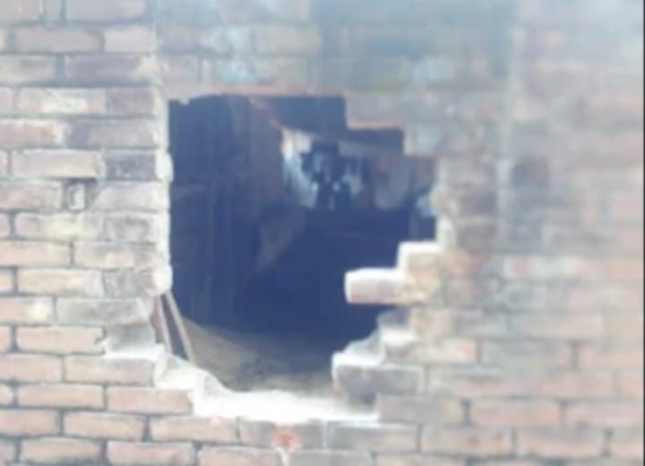 নওগাঁর মহাদেবপুরে দুই রাতে পাঁচটা গরু চুরি