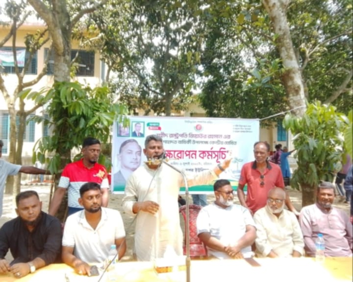 শহীদ প্রেসিডেন্ট জিয়াউর রহমানের শাহাদত বার্ষিকী উপলক্ষে নওগাঁ-৩ আসনে বৃক্ষরোপণ করলেন কৃষক দল নেতা ফজলে হুদা বাবুল