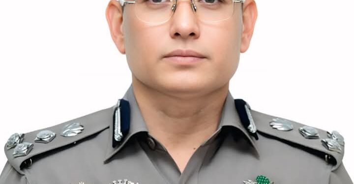 রাজশাহী মেট্রোপলিটন পুলিশের ৩৩তম পুলিশ কমিশনার হিসেবে ড. মো: জিল্‌লুর রহমানের যোগদান সম্পন্ন