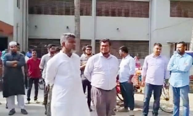 মহাদেবপুর উপজেলা স্বাস্থ্য কমপ্লেক্স-এ আকস্মিক পরিদর্শনে সাংসদ সদস্য ফজলে হুদা বাবুল