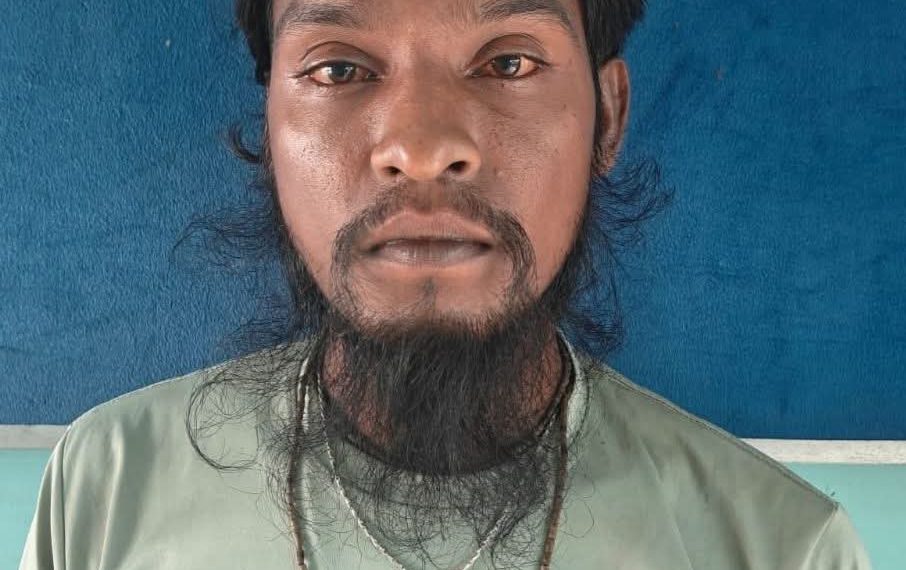 মহাদেবপুরে ১৪ বছরের এক কিশোরী ধর্ষণ গ্রেফতার -১